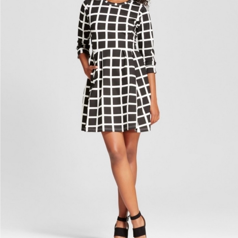 Grey and White A-line Dress with 3/4 Cuffed Sleeves and Pockets